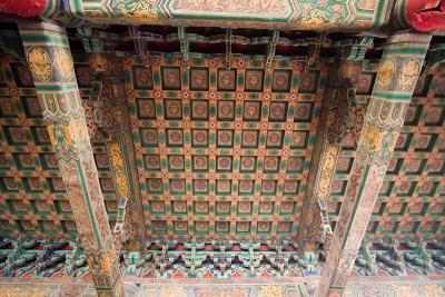 The ceiling inside the Gate of Supreme Peace.