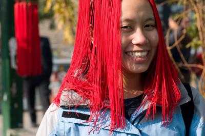 Aldri showing off her new hairstyle.