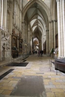 South Side Aisle