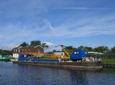 BW crane barge