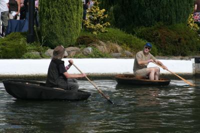 Coracle men ejoying themselves