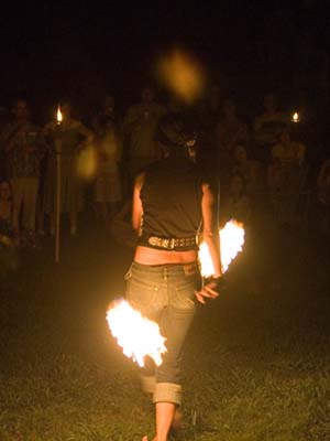 26MentoneFireDance05.jpg