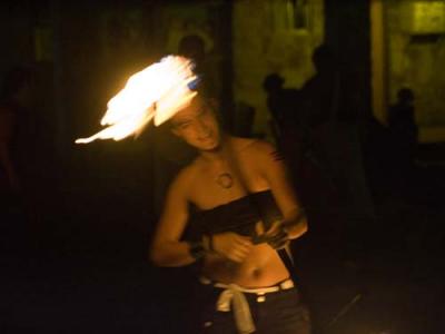 19MentoneFireDance05.jpg