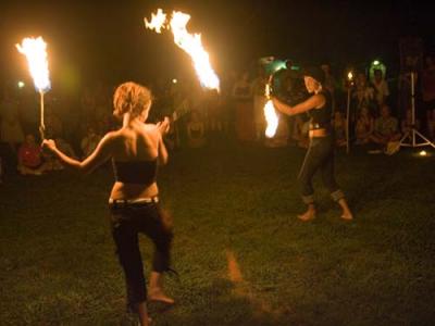38MentoneFireDance05.jpg