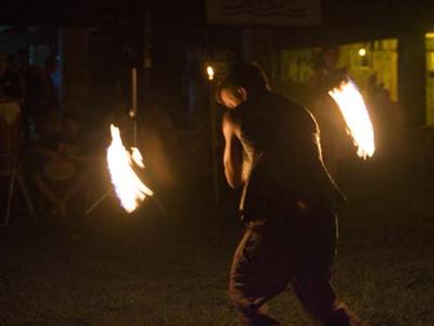 55MentoneFireDance05.jpg