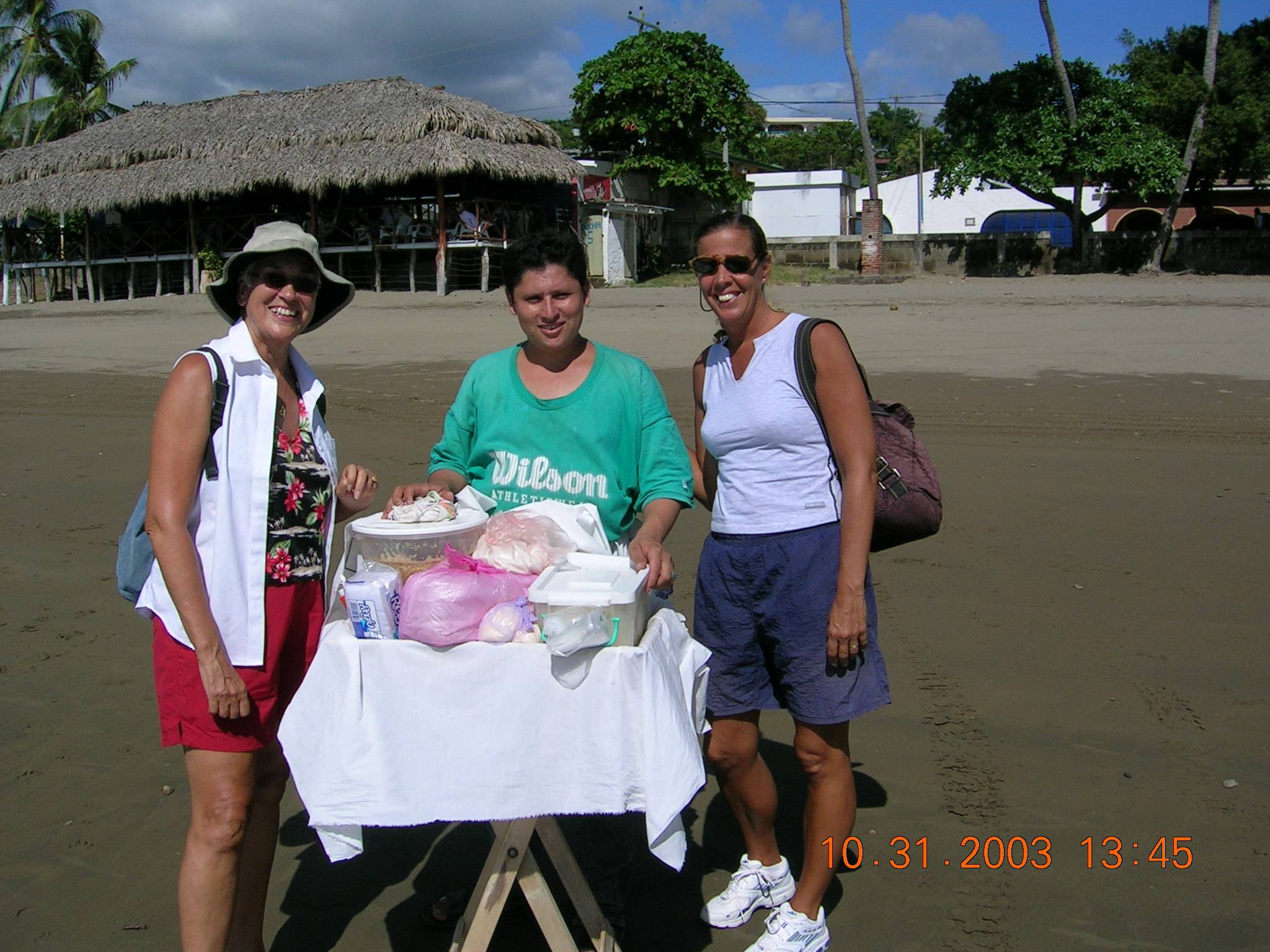 eat soft tacos on the beach with Cheryl