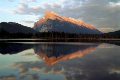 Vermilion Lake at Sunset.jpg