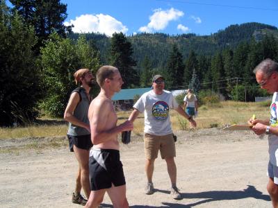 Mike Mason & Matt Kirk finish together in 25:52