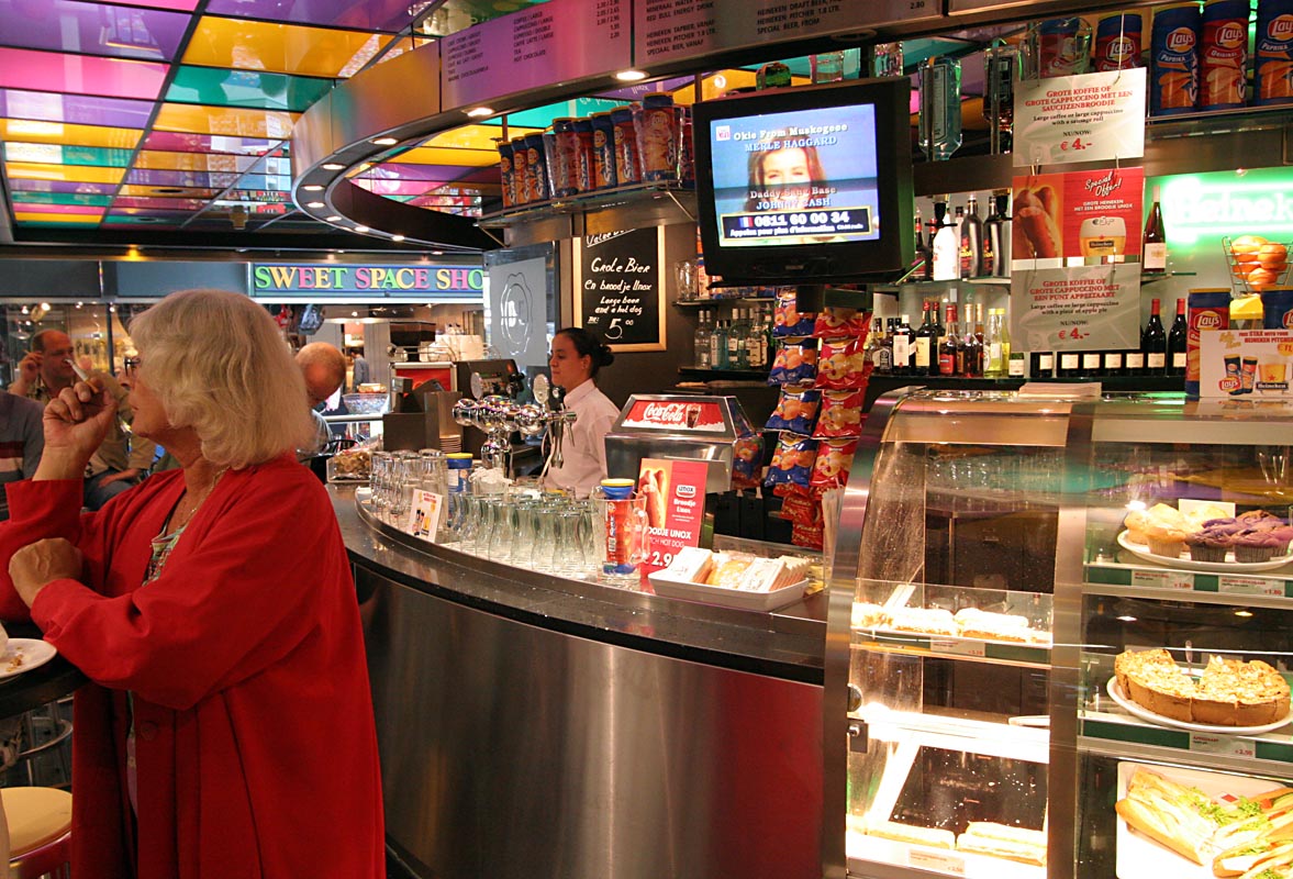 Snack bar in Schiphol