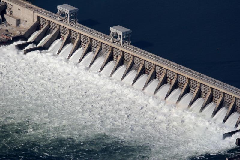 Dam on the Columbia river