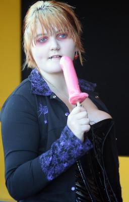 Goth with popsicle?