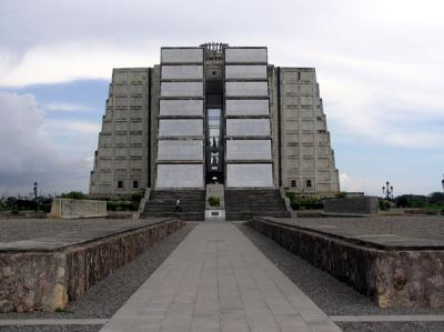 Faro de Colon (Columbus Memorial Lighthouse)