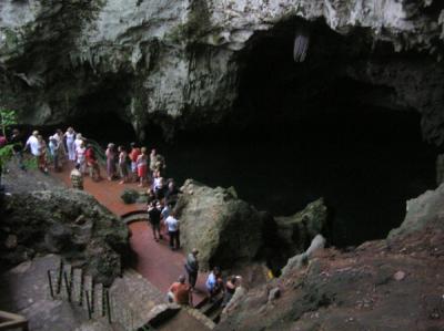 Parque de los Tres Ojos (Park of the Three Eyes)