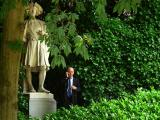 Leafy call, Place du Petit Sablon, Brussels, Belgium, 2005