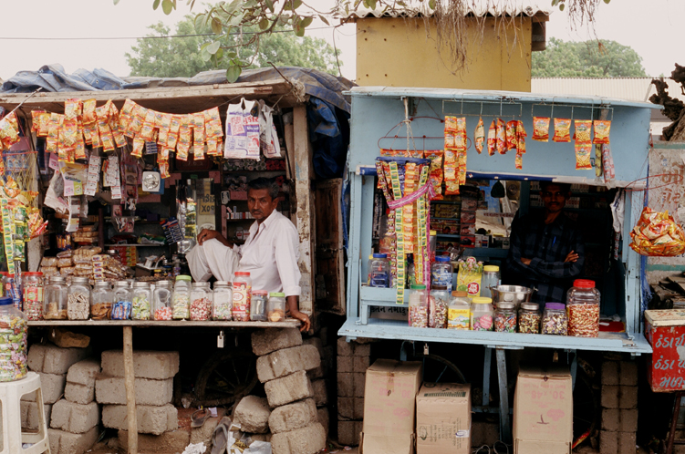 w05_Nalia17350005_Shops.jpg