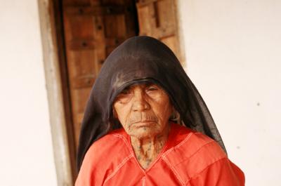 w05_Bh17260023_OldWoman.jpg