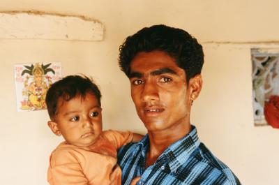 BAR17370034_Man+Baby.jpg