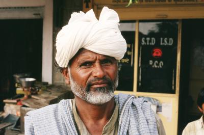 Shiv17370037_Man.jpg