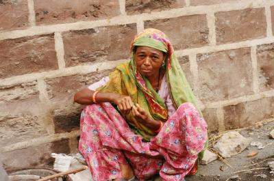 Bhuj17220011_Woman.jpg