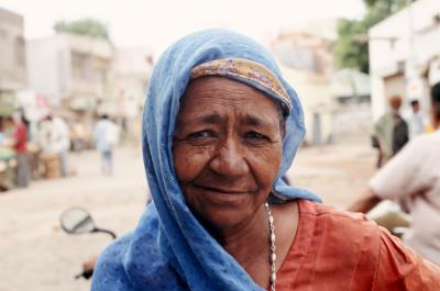 Bhuj17220013_Woman.jpg