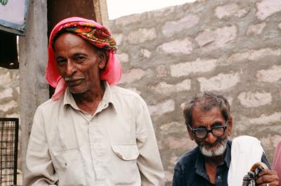 Bhuj17220032_2men.jpg
