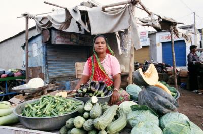 Bhuj17280023_Woman+Vegetabl