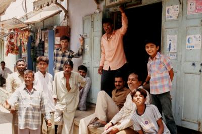 w05_Nalia17350017_Crowd.jpg