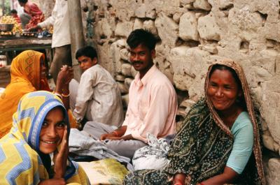 w05_Nalia17350032_Crowd.jpg