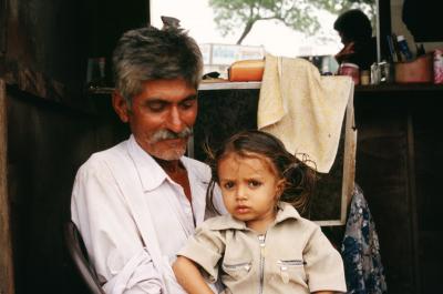 w05_Nalia17350037_Man+Baby.jpg