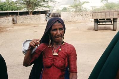 w05_NAKA17170004_Woman.jpg