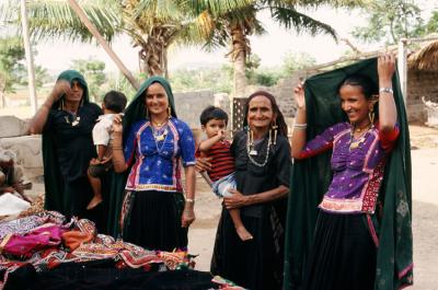 w05_NAKA17170007_Women.jpg