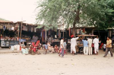 Dori17180002_Market.jpg