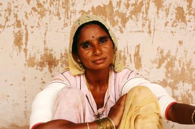 Bhu17430027_Aunty.jpg
