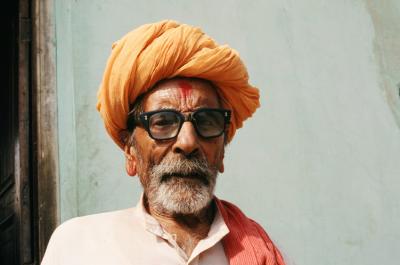 Desh17310008_OldMan.jpg