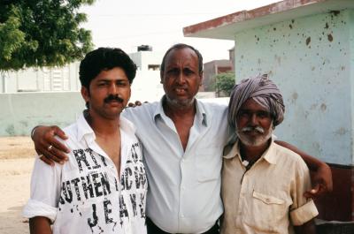 Desh17310009_Ummed+friends.