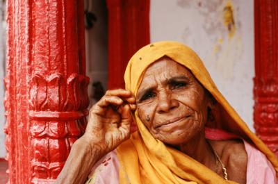 Push17360011_OldWoman.jpg