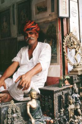 Push17360017_Man+Shop.jpg