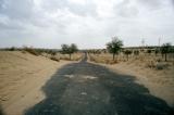Gurha17330035_DesertRoad.jp