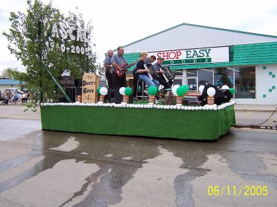 Dusty Rose - Pascal Community Club Float