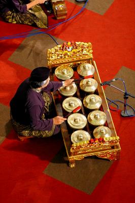 Gamelan at One Utama 2005