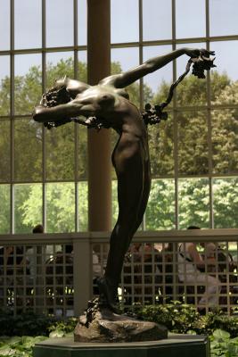 v3/82/574482/3/46582706.statue_0136.jpg