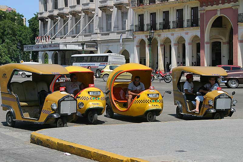 Cocotaxis en La Habana