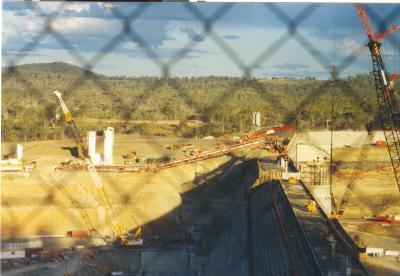 Burnett River Dam_Construction_003.jpg