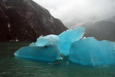 icebergs alaska.jpg