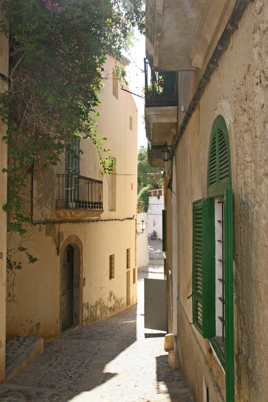 IBIZA . EIVISSA LA VIEILLE VILLE