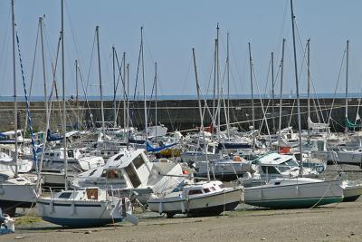 SAINT-JACQUES. BEAUCOUP DE MONDE SUR LA PLAGE !