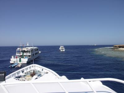 Boats & Reefs....