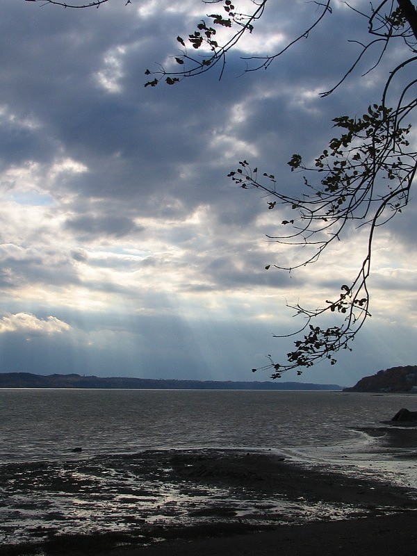 ciel  d'orage  la plage Jacques Cartier