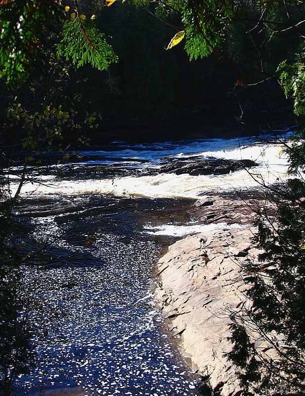 la mousse et la chute