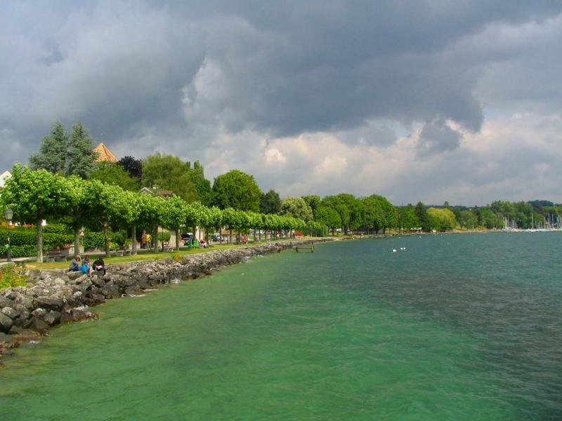 bord du lac Lman , St-Prex